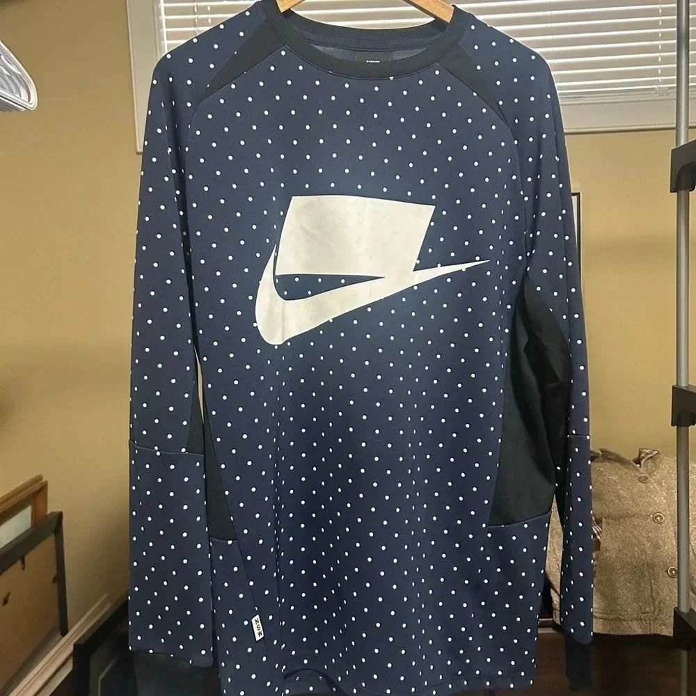 Nike NSW long sleeved mens size M blank logo crew in excellent condition - Picture 6 of 10